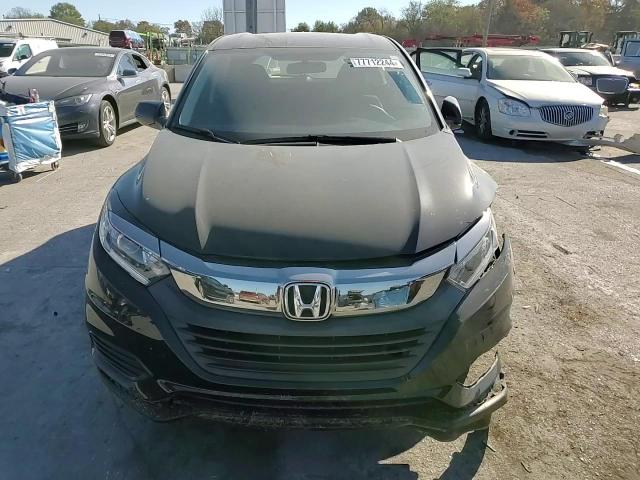 2022 Honda HR-V VIN 3CZRU6H30NM731779 Copart auction photo, front end / minor dent/scratches damage thumbnail 11