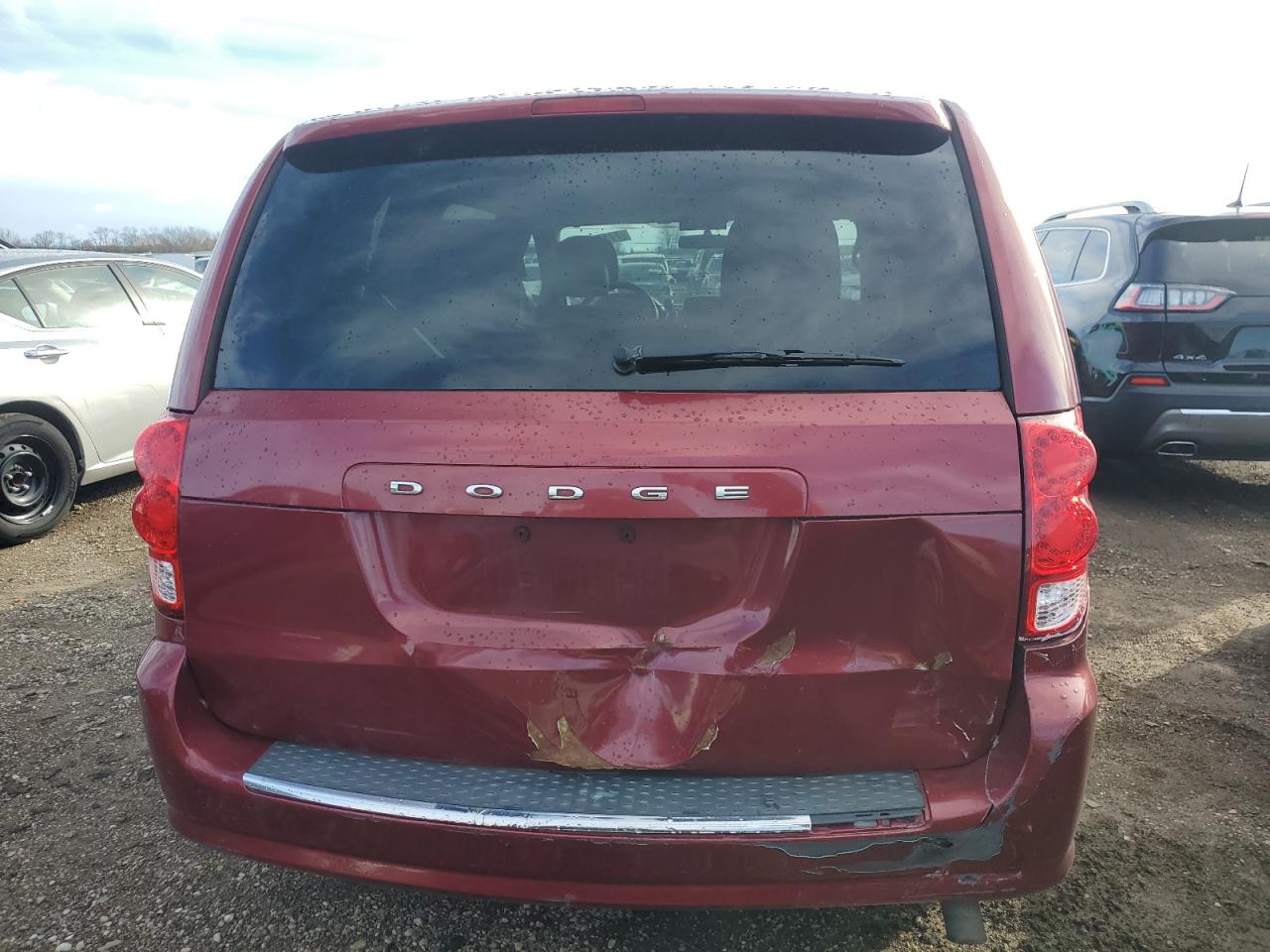 2011 Dodge Caravan VIN 2D4RN3DG4BR696634 Copart auction photo, rear end damage thumbnail 6