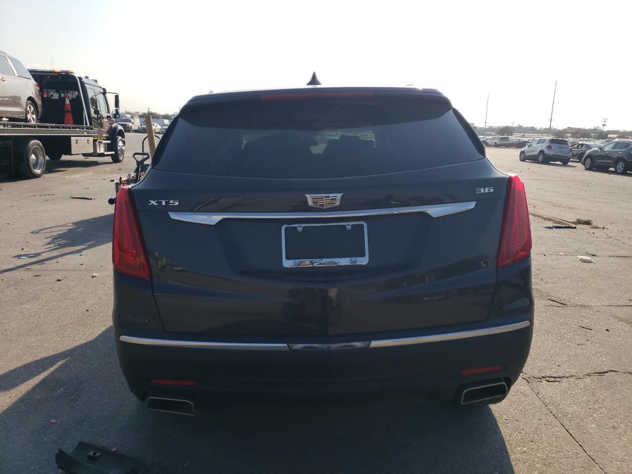 2017 Cadillac XT5 VIN 1GYKNBRS4HZ107659 Copart auction photo, front end damage thumbnail 6