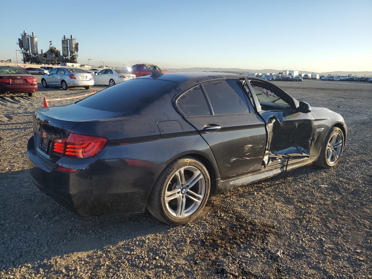 2015 BMW 5er VIN WBA5A5C53FD518450 Copart auction photo, side damage thumbnail 3
