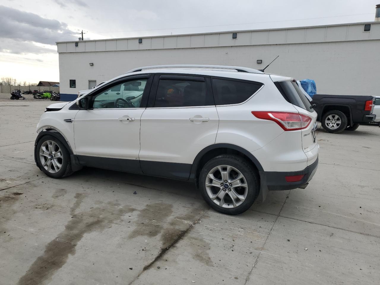 2016 Ford Escape VIN 1FMCU9JX3GUA98618 Copart auction photo, front end damage thumbnail 2