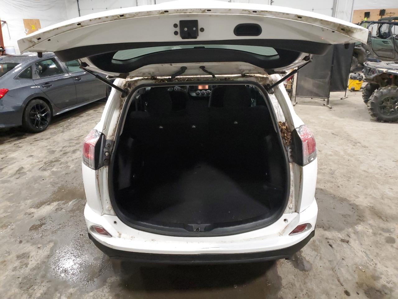 2016 Toyota RAV 4 VIN 2T3BFREVXGW414506 Copart auction photo, front end / minor dent/scratches damage thumbnail 6