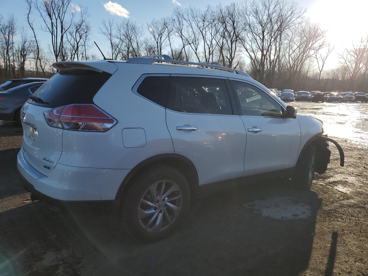 2014 Nissan Rogue VIN 5N1AT2MV3EC811676 Copart auction photo, front end / minor dent/scratches damage thumbnail 3