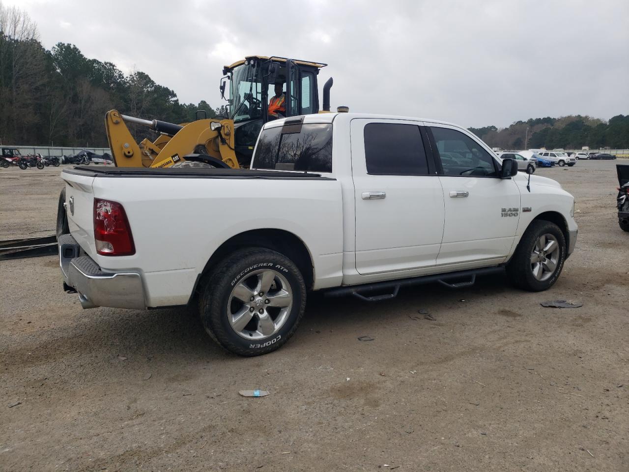 2015 RAM 1500 VIN 1C6RR6LT4FS517781 Copart auction photo, normal wear damage thumbnail 3