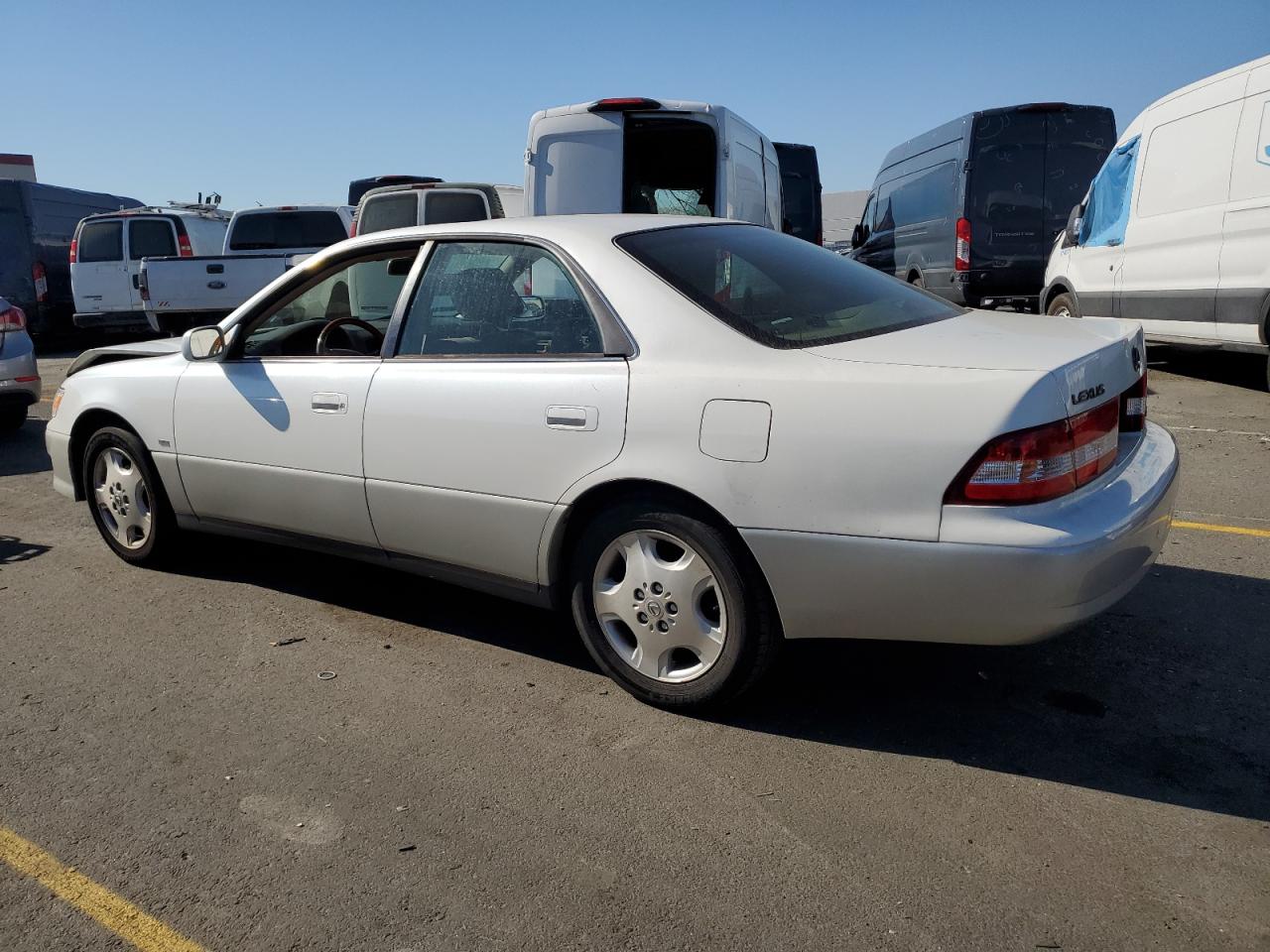 2000 Lexus ES VIN JT8BF28G9Y0277258 Copart auction photo, front end damage thumbnail 2