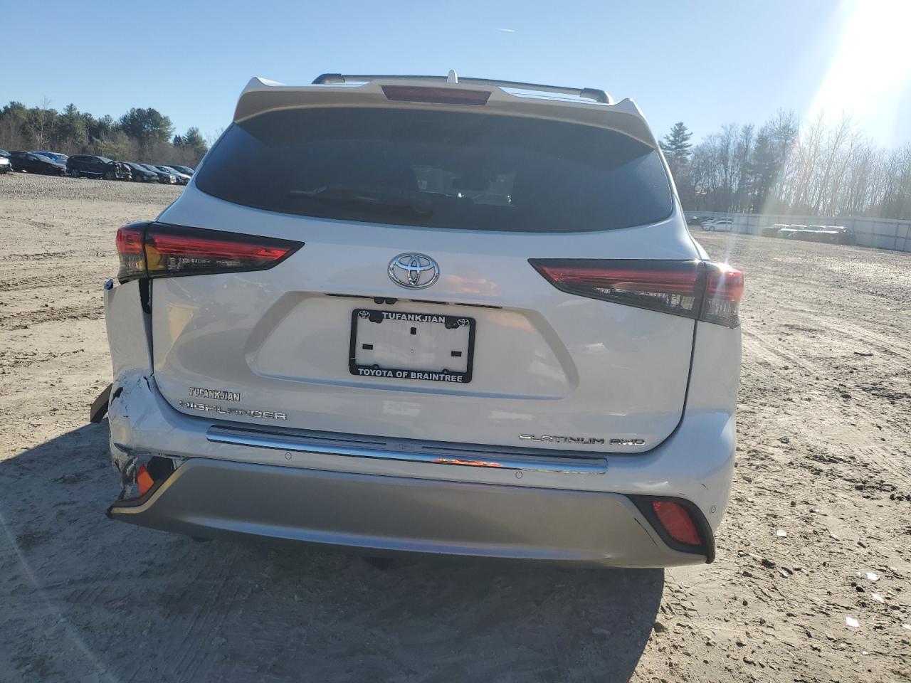 2021 Toyota Highlander VIN 5TDFZRBH0MS094181 Copart auction photo, rear end damage thumbnail 6