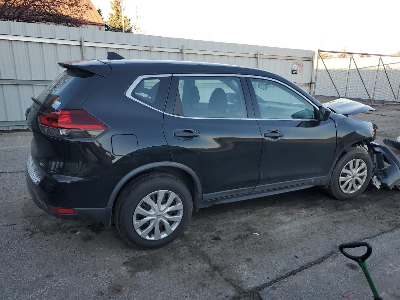 2018 Nissan Rogue VIN KNMAT2MV4JP543504 Copart auction photo, front end damage thumbnail 3