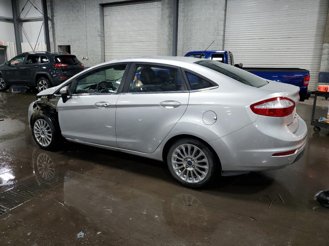 2014 Ford Fiesta VIN 3FADP4CJ0EM128239 Copart auction photo, front end damage thumbnail 2