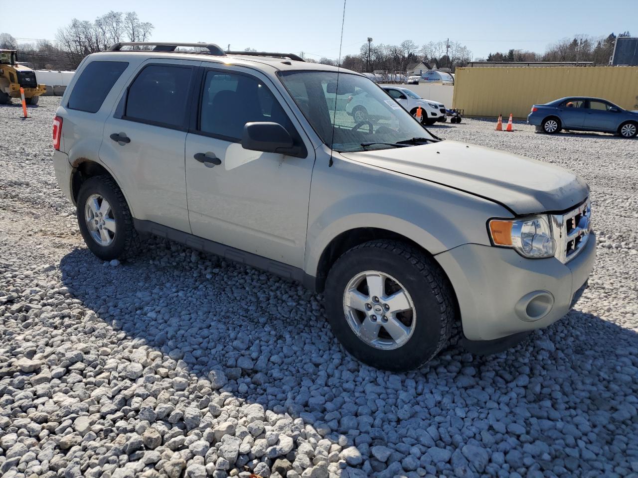 2009 Ford Escape VIN 1FMCU03G39KA93572 Copart auction photo, minor dent/scratches damage thumbnail 4