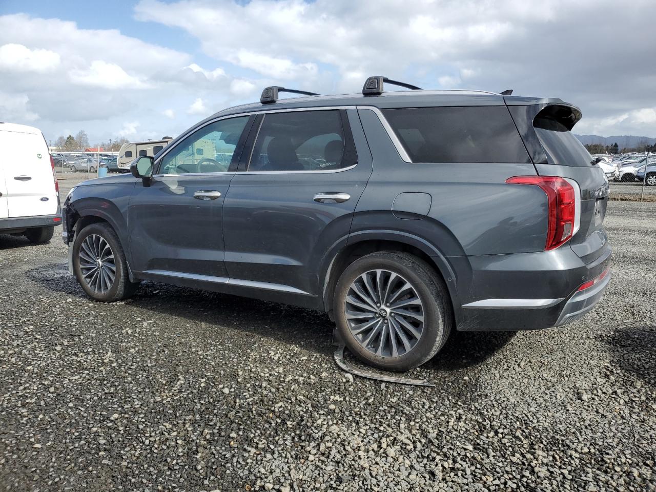 2023 Hyundai Palisade VIN KM8R7DGE3PU520610 Copart auction photo, side / front end damage thumbnail 2