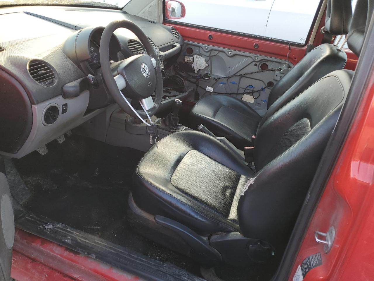 2001 Volkswagen Beetle VIN 3VWCP21CX1M462932 Copart auction photo, rear end / front end damage thumbnail 7