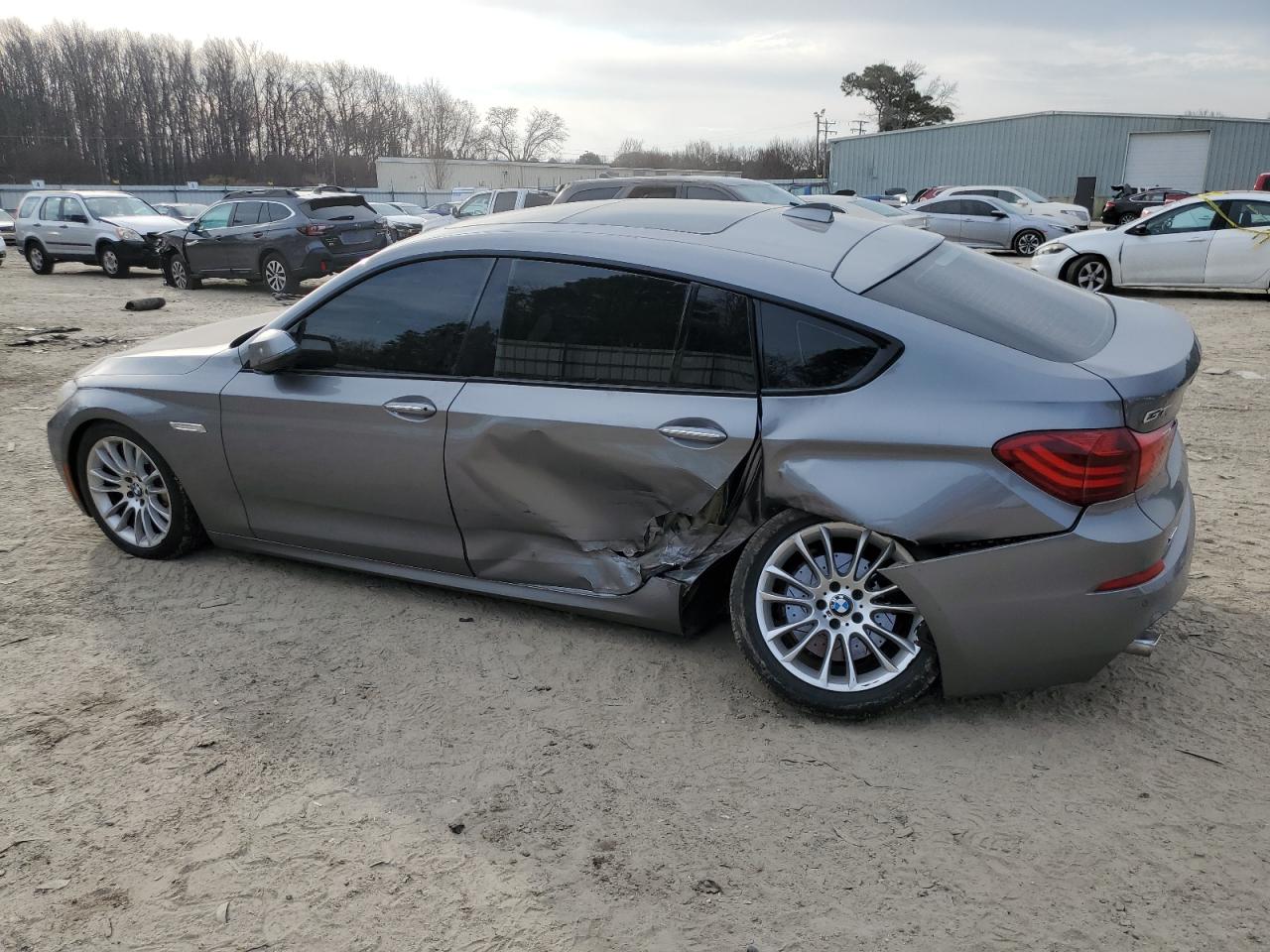 2017 BMW 5er VIN WBA5M4C56HD186900 Copart auction photo, side / rear end damage thumbnail 2