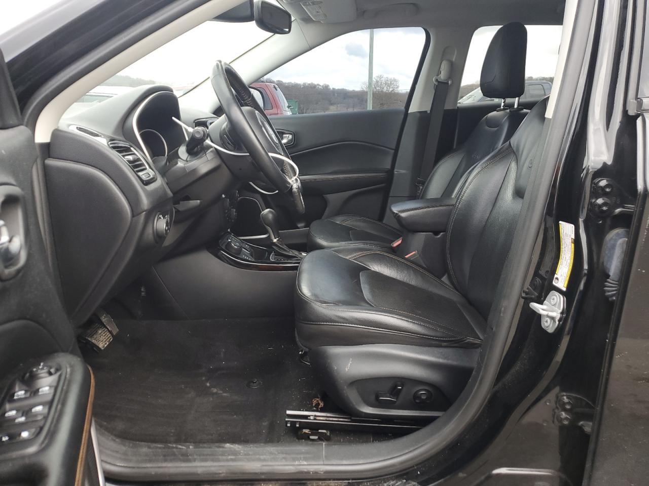 2019 Jeep Compass VIN 3C4NJDCBXKT647728 Copart auction photo, rear end damage thumbnail 7