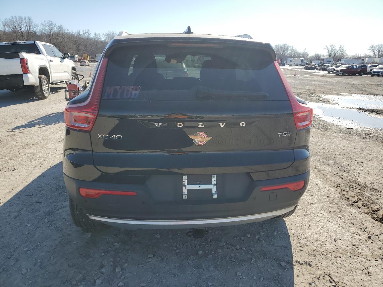 2019 Volvo XC40 VIN YV4162UK6K2122988 Copart auction photo, side / minor dent/scratches damage thumbnail 6