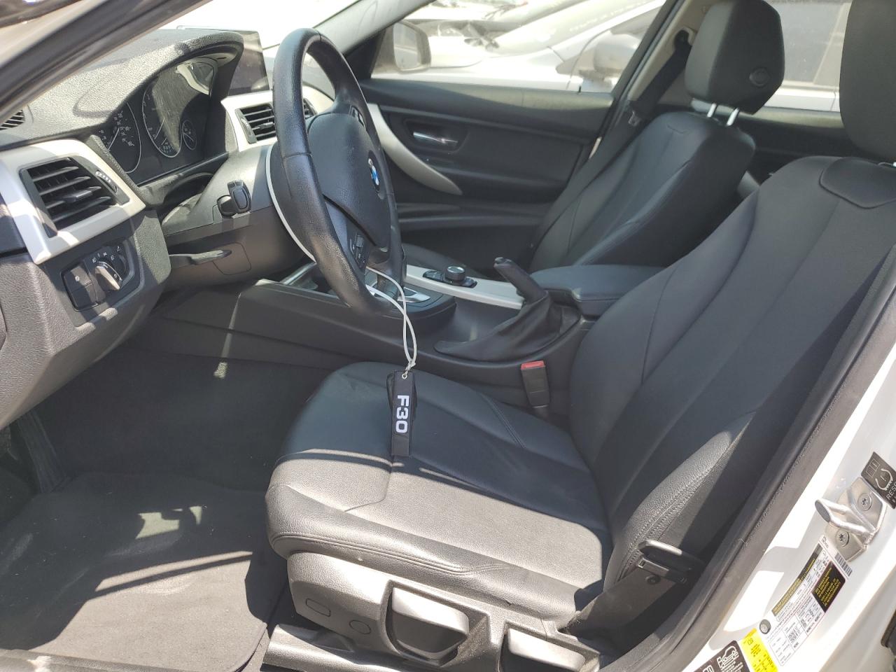 2015 BMW 3er VIN WBA3C3G5XFNT51076 Copart auction photo, front end / minor dent/scratches damage thumbnail 7