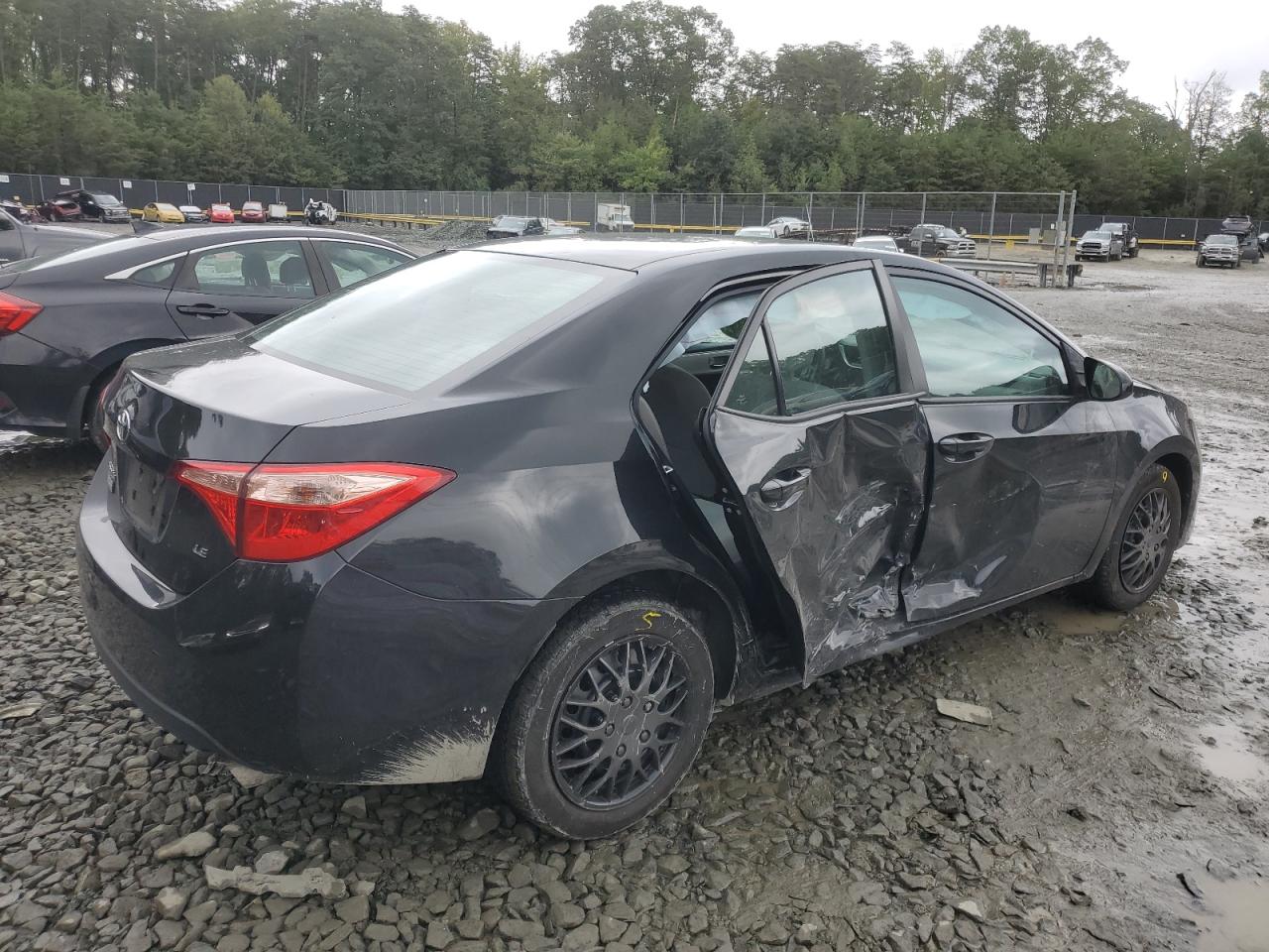 2019 Toyota Corolla VIN 2T1BURHE3KC219643 Copart auction photo, front end / side damage thumbnail 3