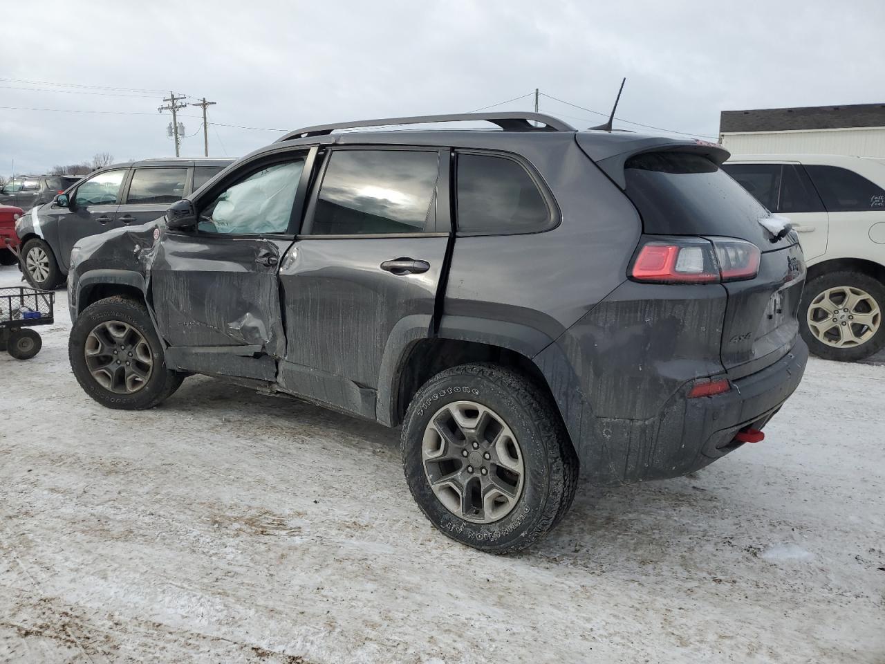 2019 Jeep Cherokee VIN 1C4PJMBX3KD189087 Copart auction photo, side / front end damage thumbnail 2
