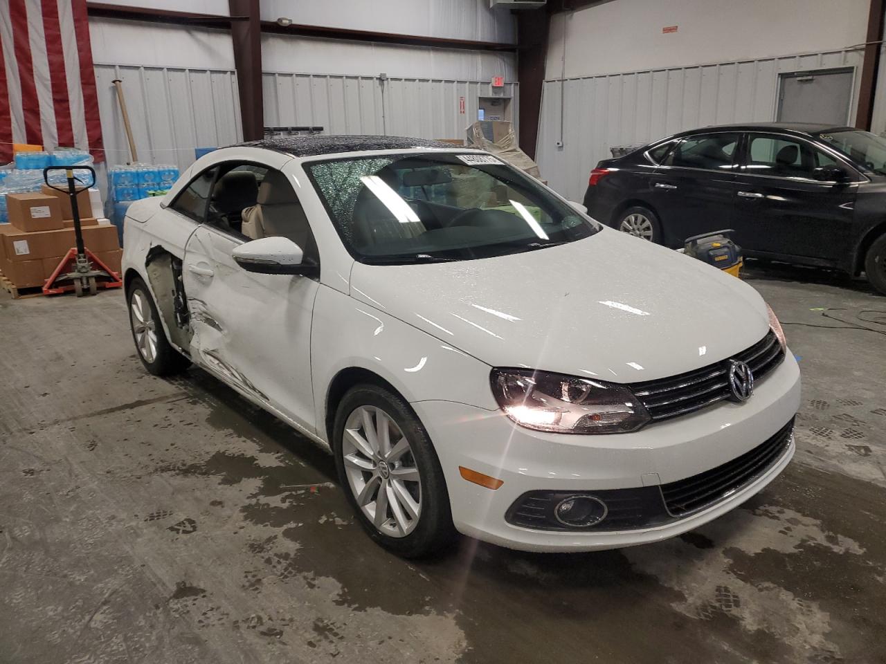 2016 Volkswagen Eos VIN WVWBW8AH7GV000763 Copart auction photo, side damage thumbnail 4