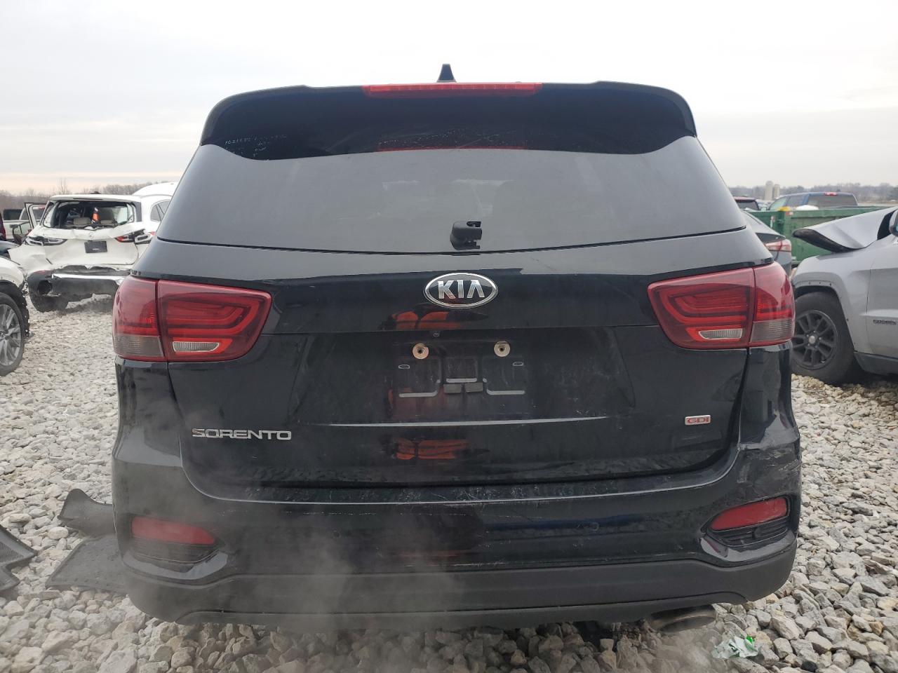 2019 KIA Sorento VIN 5XYPG4A33KG563728 Copart auction photo, rear end damage thumbnail 6