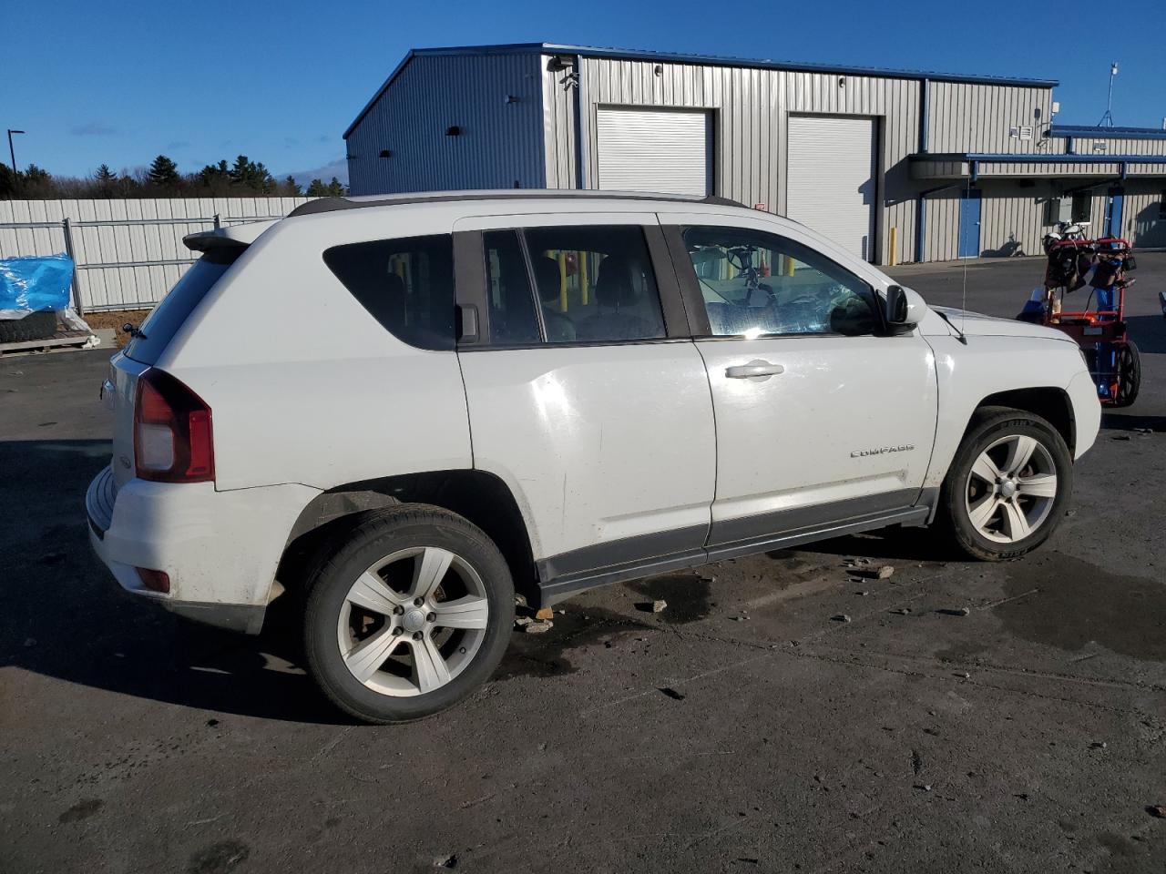 2016 Jeep Compass VIN 1C4NJDEB1GD616961 Copart auction photo, undercarriage / front end damage thumbnail 3