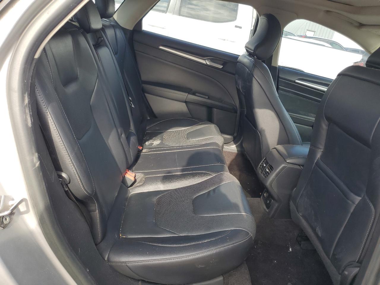 2017 Ford Fusion VIN 3FA6P0RU5HR315289 Copart auction photo, rear end / minor dent/scratches damage thumbnail 10