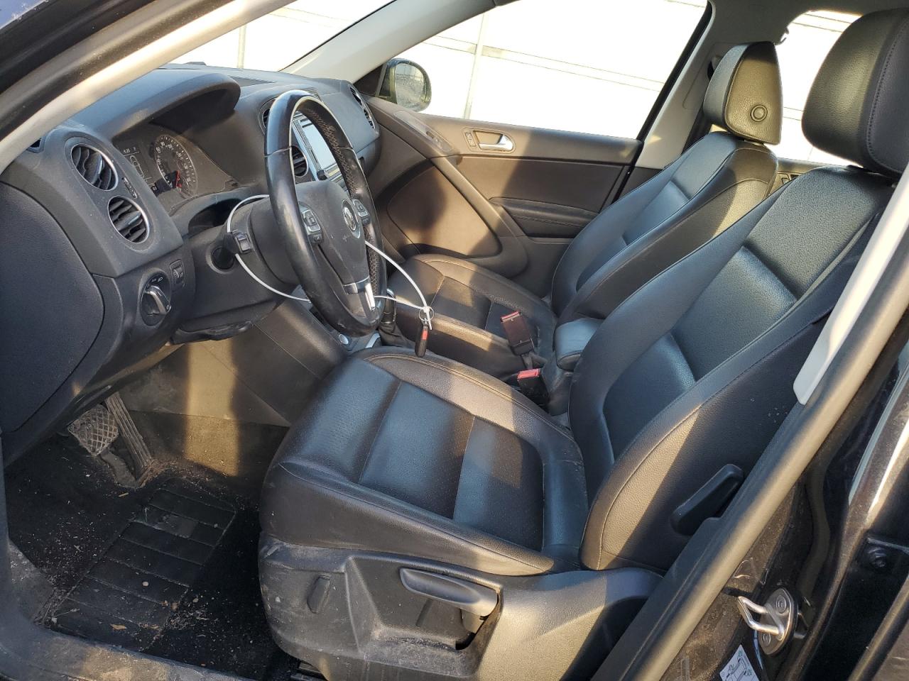 2017 Volkswagen Tiguan VIN WVGBV7AX9HK032049 Copart auction photo, rear end / front end damage thumbnail 7