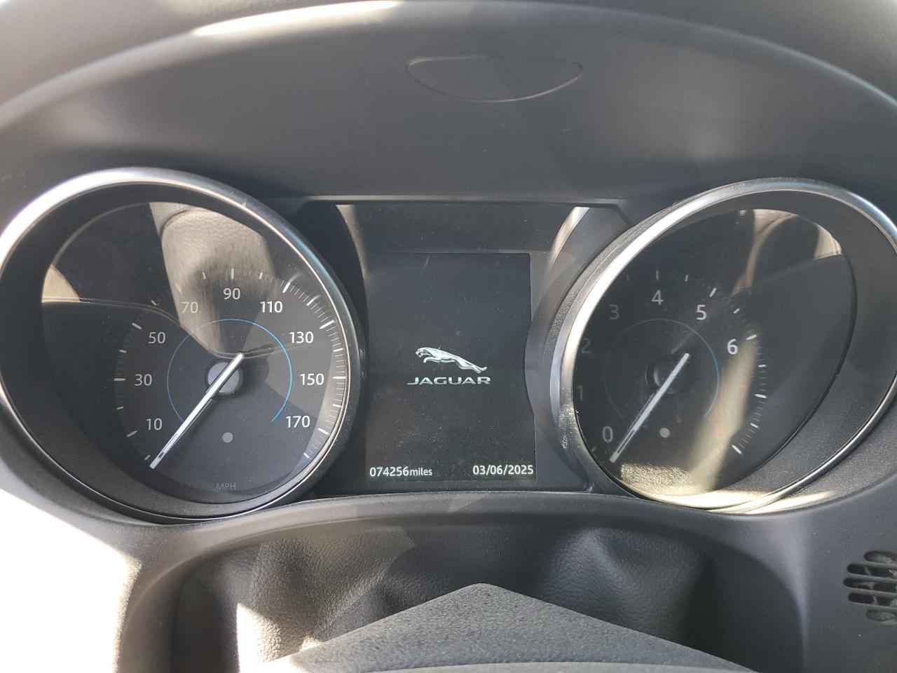 2019 Jaguar F-Pace VIN SADCJ2FX6KA397242 Copart auction photo, front end / side damage thumbnail 9