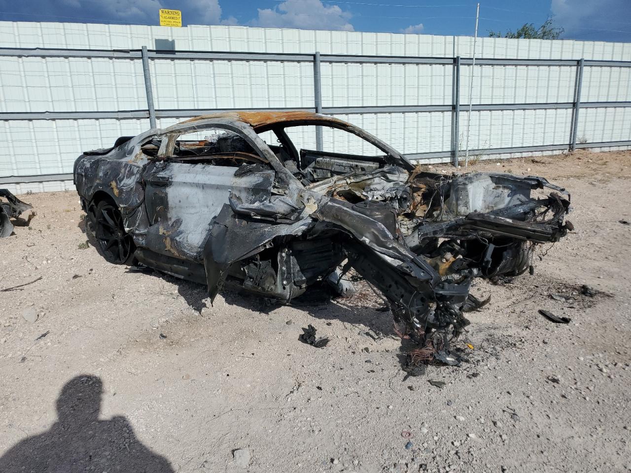 2015 Ford Mustang VIN 1FA6P8CF5F5345238 Copart auction photo, burn damage thumbnail 4