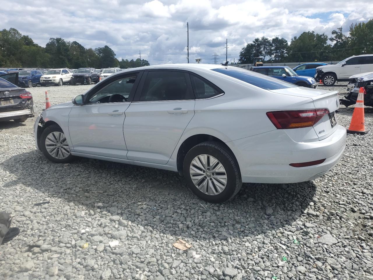 2019 Volkswagen Jetta VIN 3VWCB7BU3KM140282 Copart auction photo, front end damage thumbnail 2