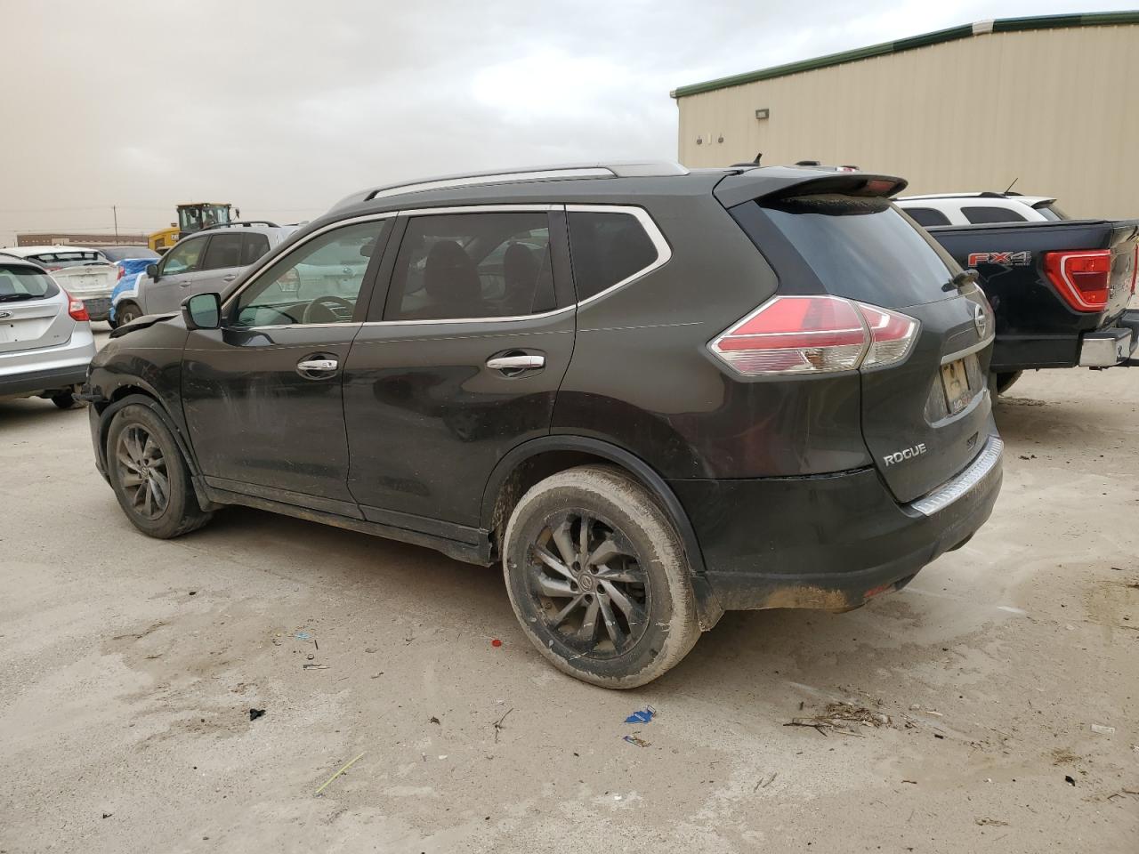 2015 Nissan Rogue VIN 5N1AT2MT9FC841586 Copart auction photo, front end / minor dent/scratches damage thumbnail 2