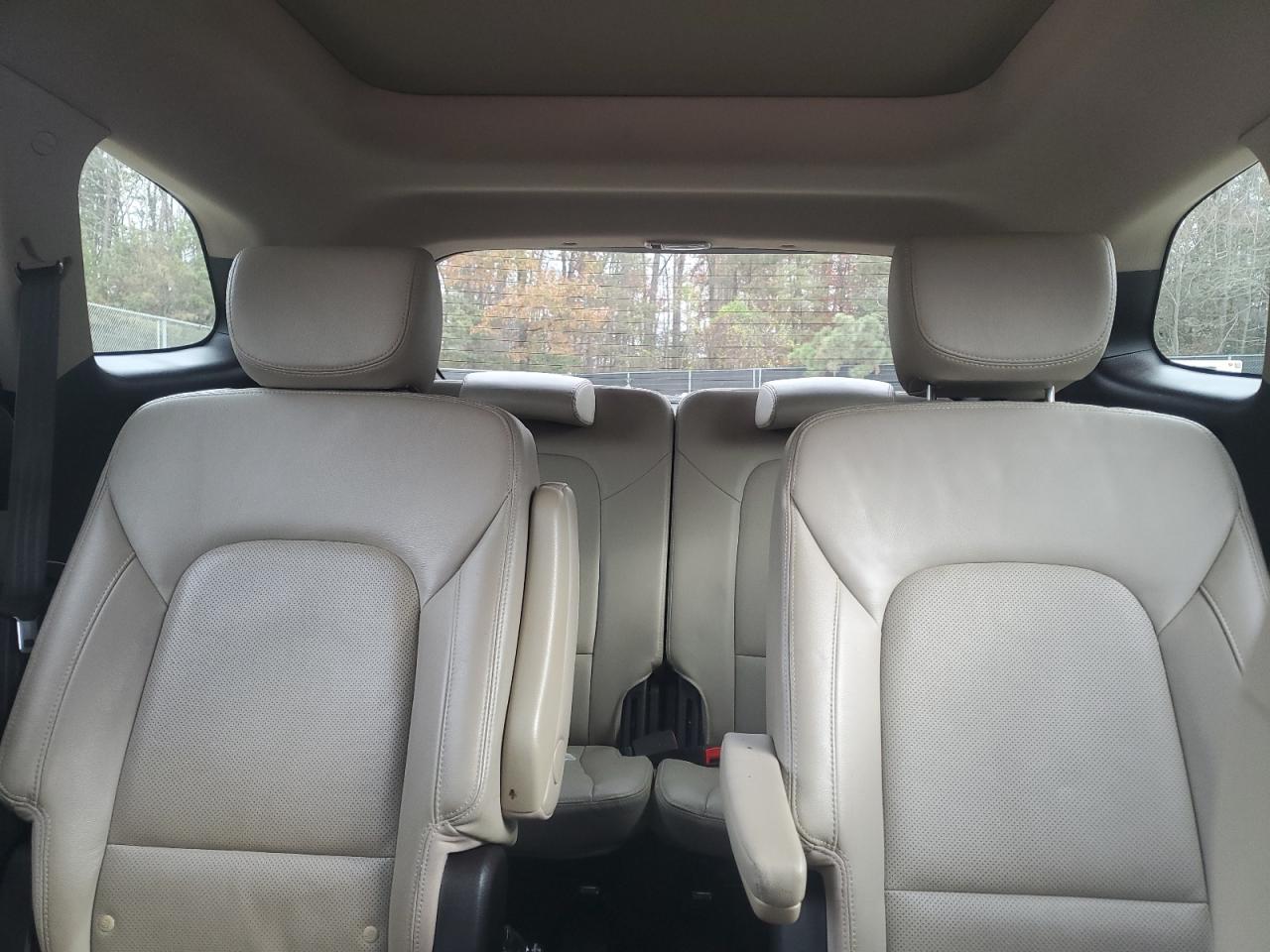 2017 Hyundai Santa Fe VIN KM8SRDHF5HU241518 Copart auction photo, front end damage thumbnail 10