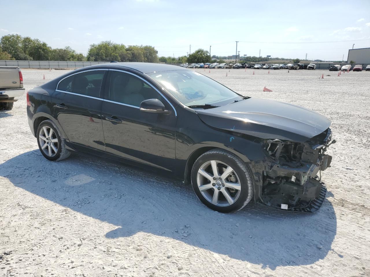 2016 Volvo S60 VIN YV126MFK7G2397447 Copart auction photo, front end / minor dent/scratches damage thumbnail 4