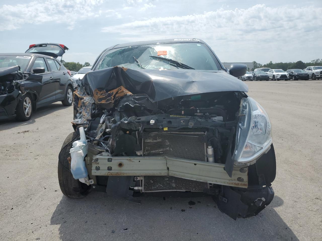 2019 Nissan Versa VIN 3N1CN7APXKL829900 Copart auction photo, front end / side damage thumbnail 5