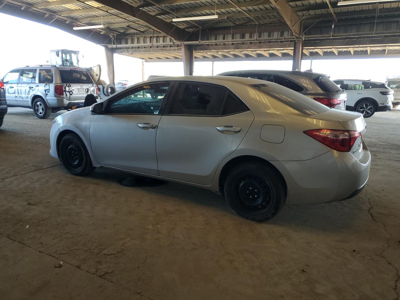 2019 Toyota Corolla VIN 5YFBURHE6KP895794 Copart auction photo, vandalism damage thumbnail 2