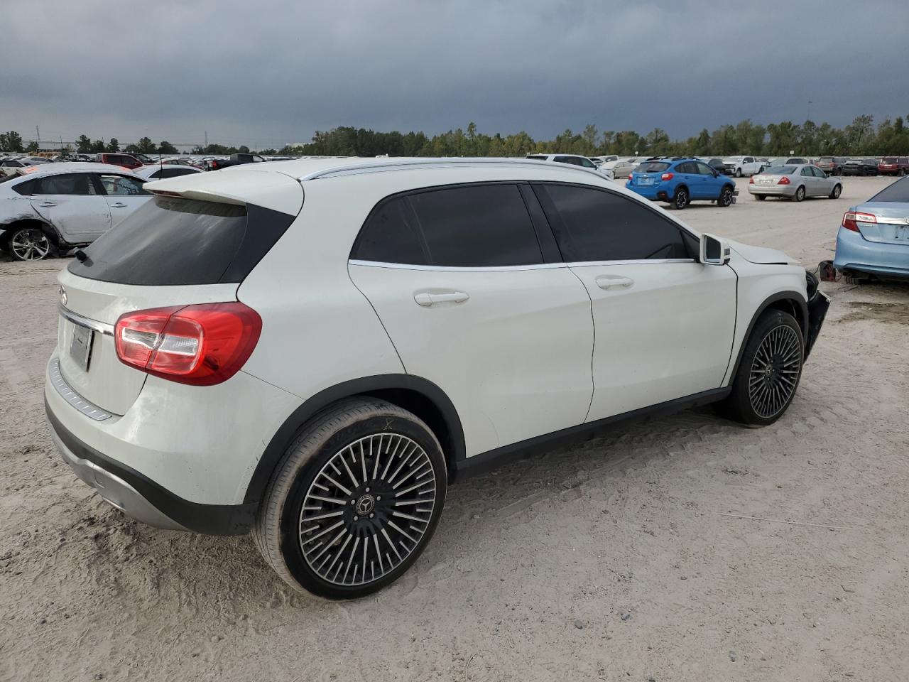 2018 Mercedes-Benz GLA-klasse VIN WDCTG4EB0JJ463238 Copart auction photo, front end damage thumbnail 3