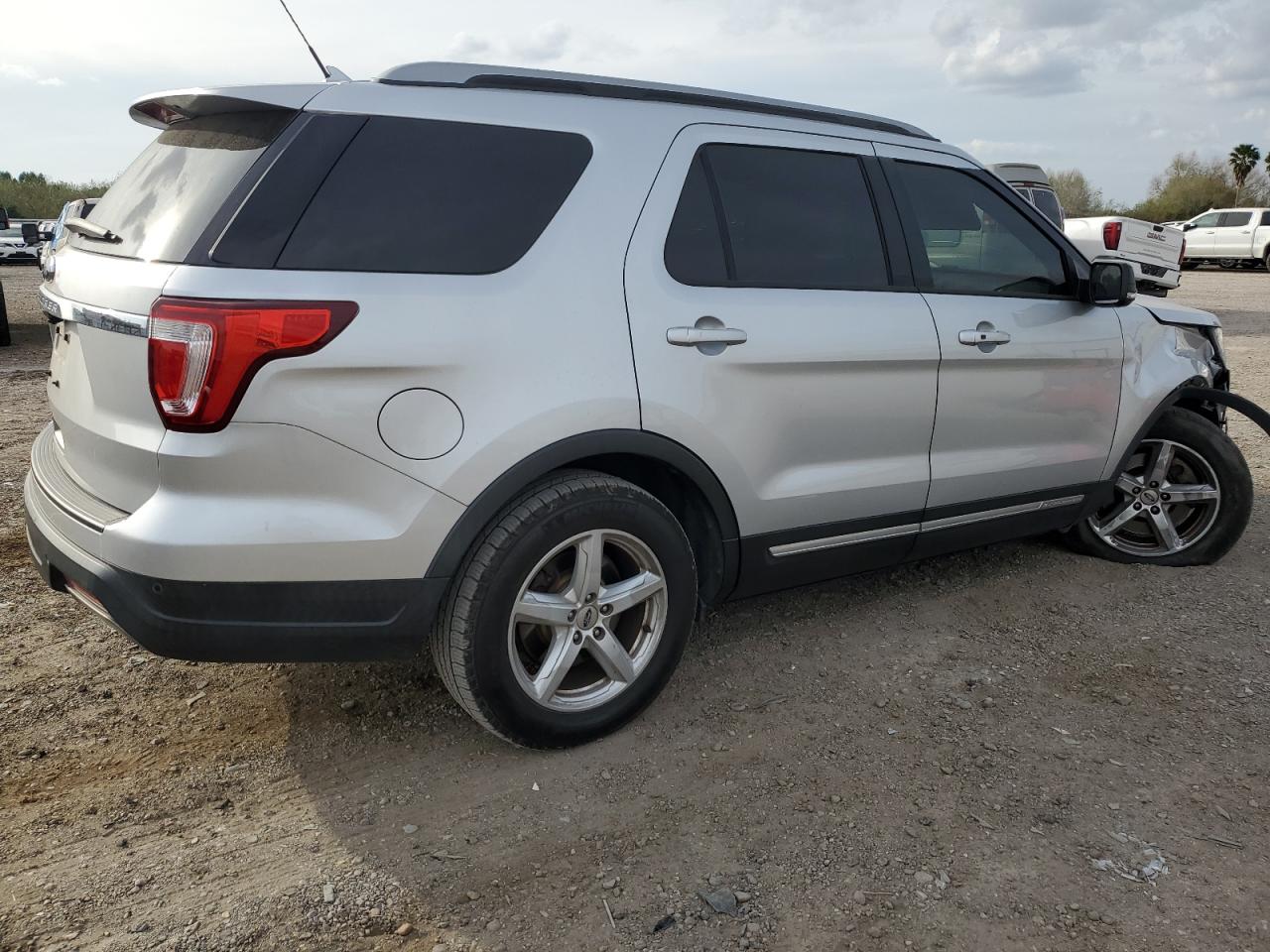 2019 Ford Explorer VIN 1FM5K7D89KGA22111 Copart auction photo, front end / undercarriage damage thumbnail 3