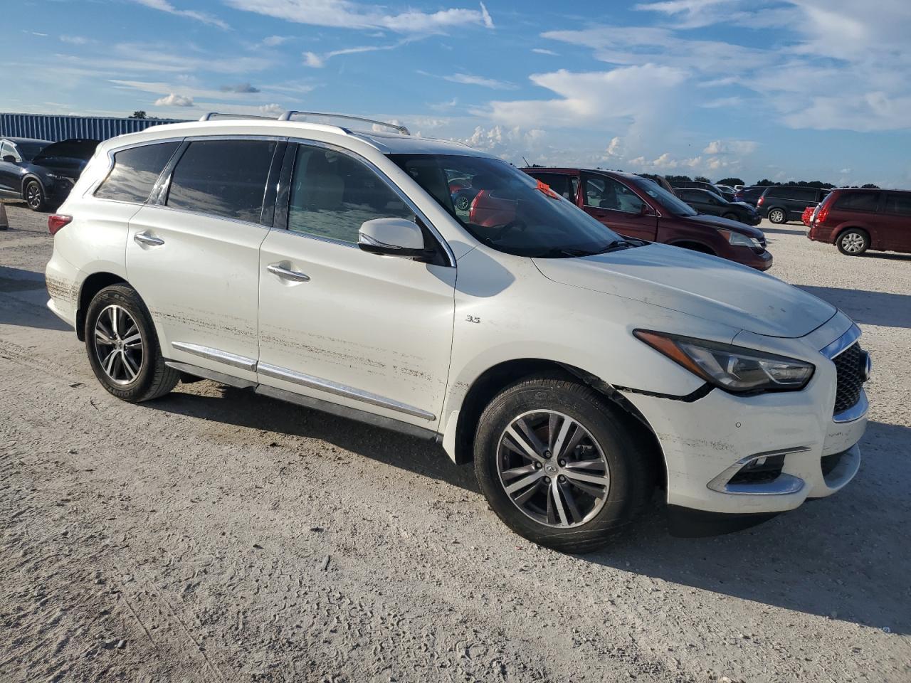 2017 Infiniti QX60 VIN 5N1DL0MM6HC545616 Copart auction photo, water/flood / minor dent/scratches damage thumbnail 4