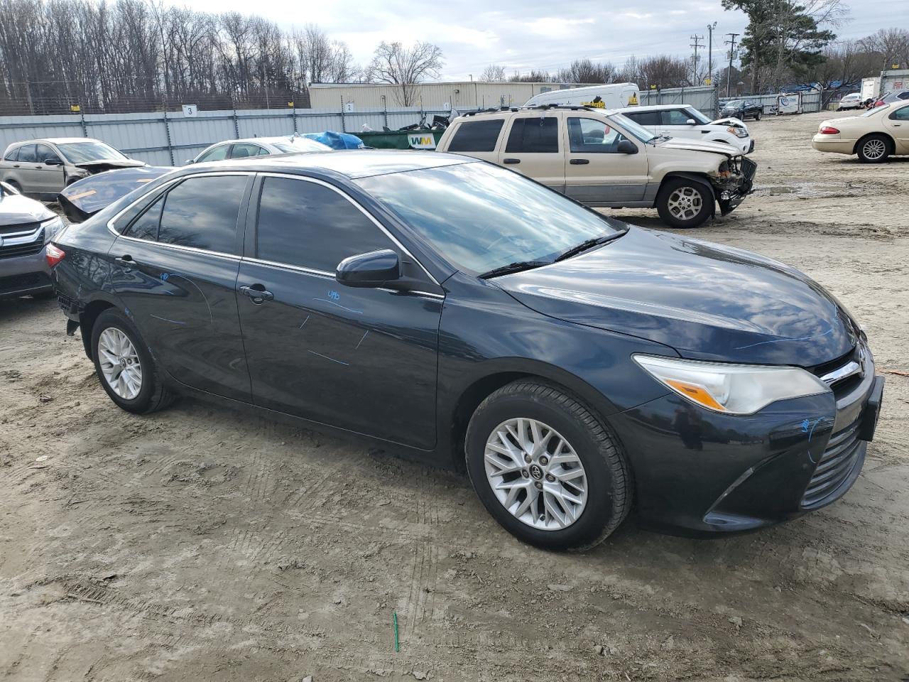 2016 Toyota Camry VIN 4T1BF1FK9GU258330 Copart auction photo, rear end / minor dent/scratches damage thumbnail 4