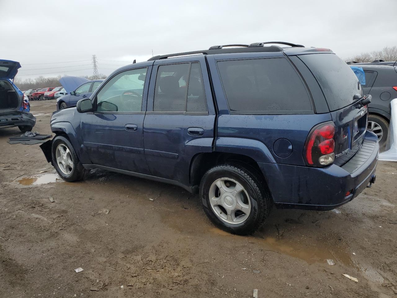 2008 Chevrolet TrailBlazer VIN 1GNDT13S982214648 Copart auction photo, front end / side damage thumbnail 2