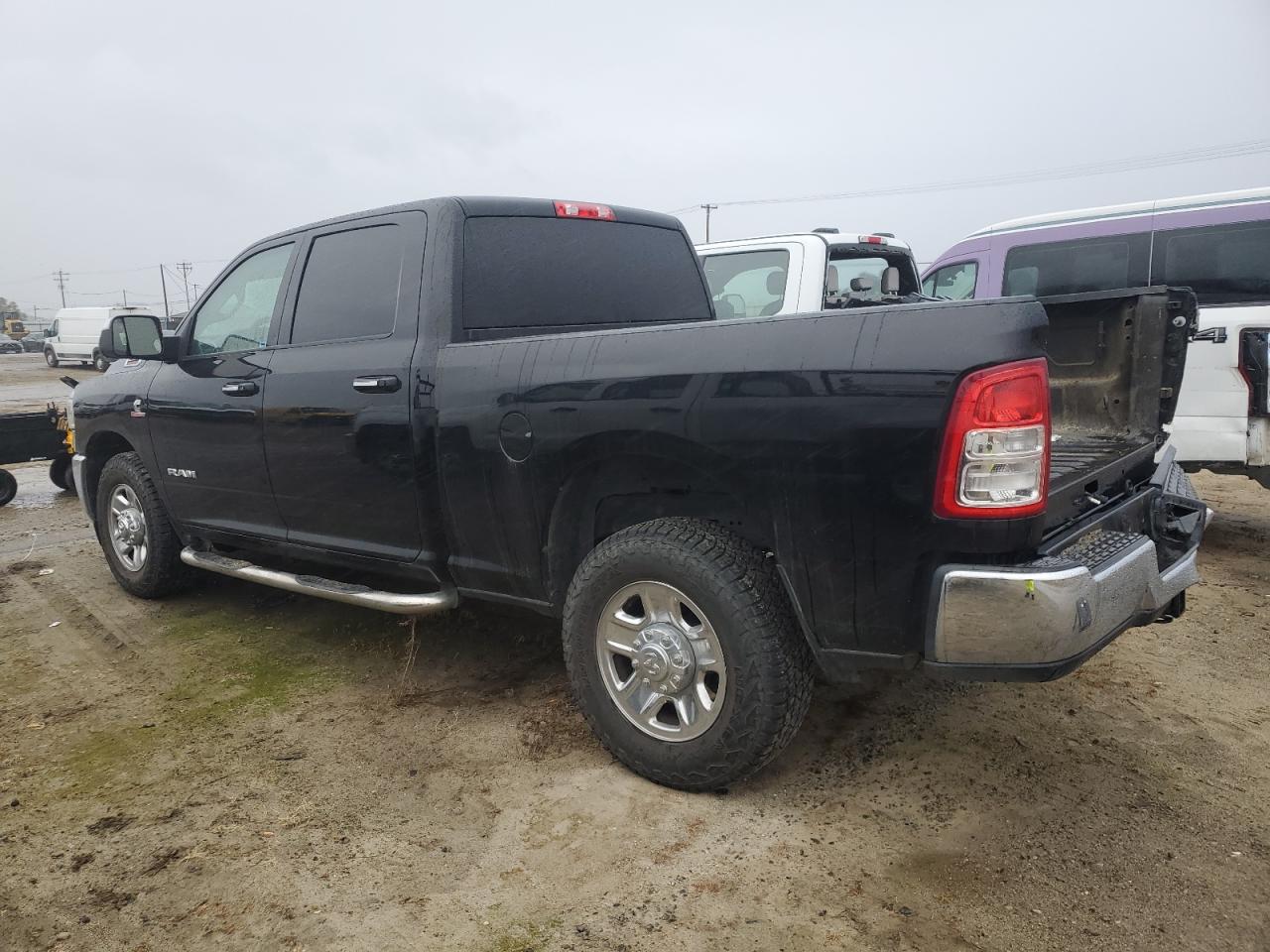 2019 RAM 2500 VIN 3C6UR4DL5KG652153 Copart auction photo, rear end damage thumbnail 2