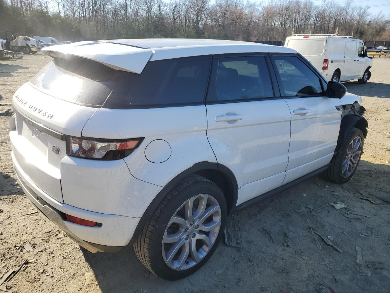 2014 Land Rover Range Rover VIN SALVT2BG9EH950846 Copart auction photo, front end damage thumbnail 3