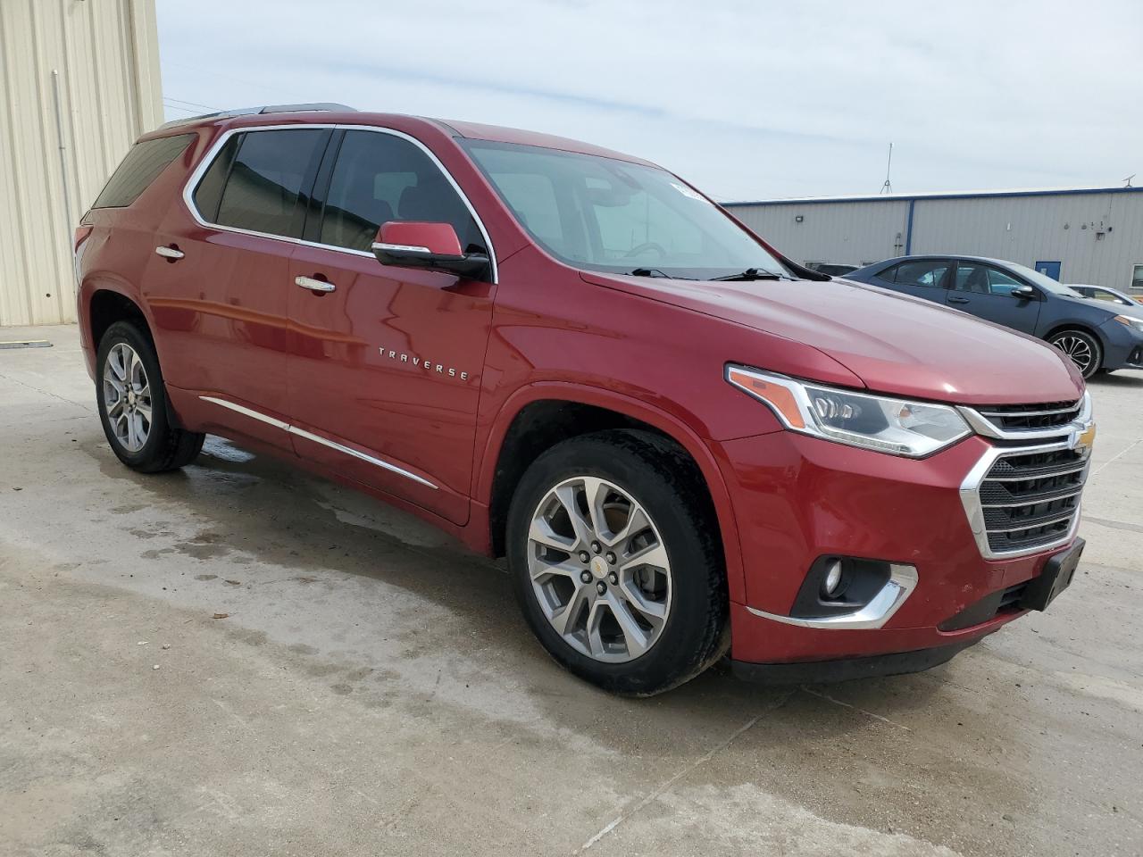 2019 Chevrolet Traverse VIN 1GNERKKW0KJ105361 Copart auction photo, rear end / minor dent/scratches damage thumbnail 4