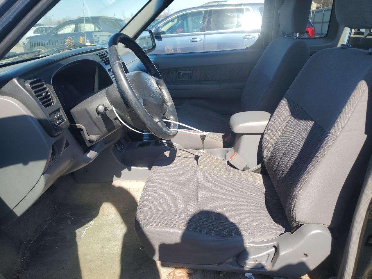 2000 Nissan Navara (Frontier) VIN 1N6ED26T3YC411827 Copart auction photo, front end / side damage thumbnail 7