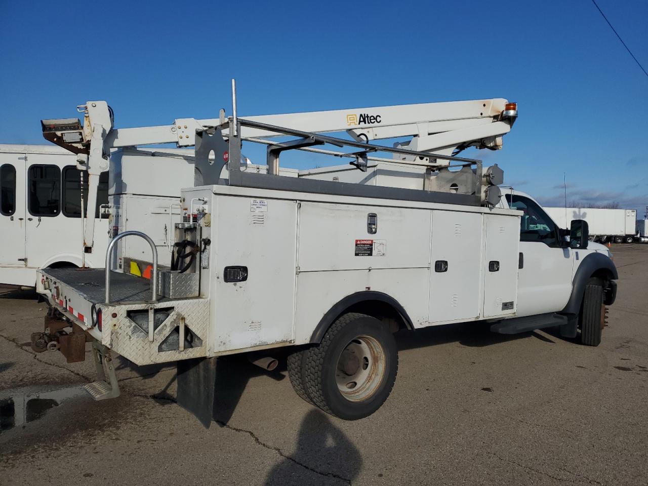 2012 Ford F450 VIN 1FDUF4GY7CEC36229 Copart auction photo, minor dent/scratches damage thumbnail 3
