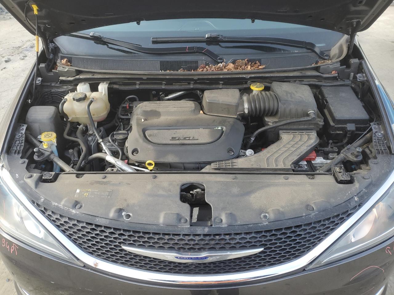 2019 Chrysler Pacifica VIN 2C4RC1BG0KR678898 Copart auction photo, side / rear end damage thumbnail 12
