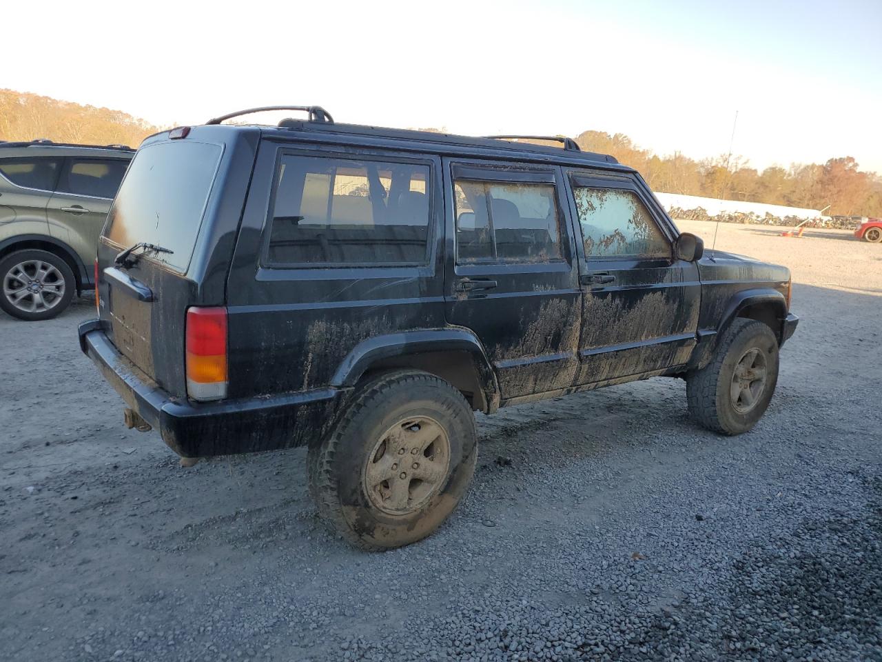 1998 Jeep Grand Cherokee VIN 1J4FJ68S4WL107800 Copart auction photo, water/flood damage thumbnail 3