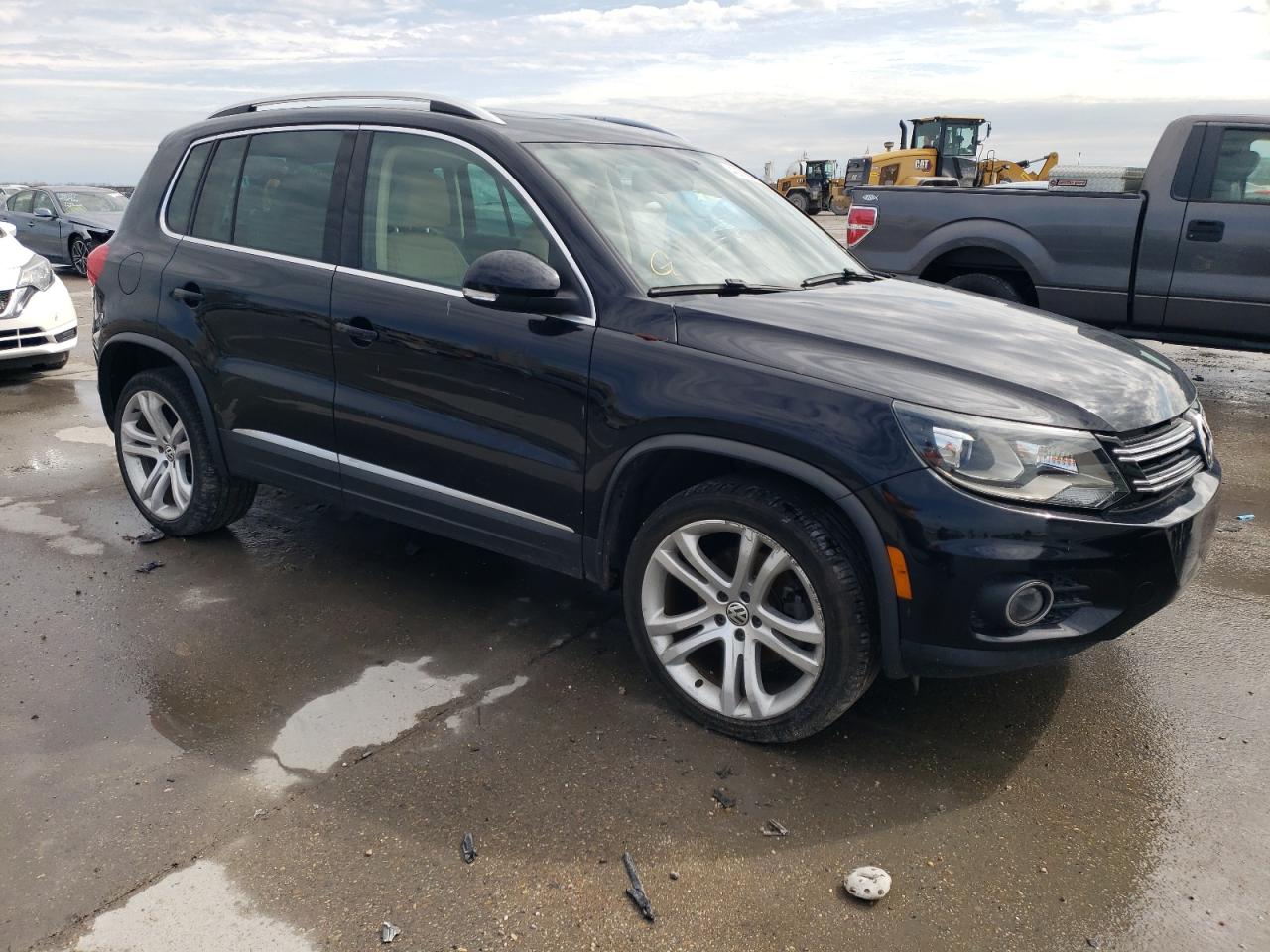 2016 Volkswagen Tiguan VIN WVGAV7AX9GW520131 Copart auction photo, front end damage thumbnail 4