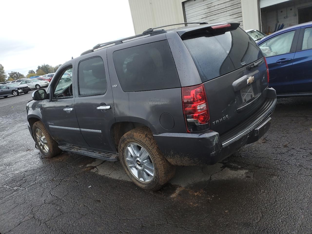 2010 Chevrolet Tahoe VIN 1GNUKCE07AR226157 Copart auction photo, front end damage thumbnail 2