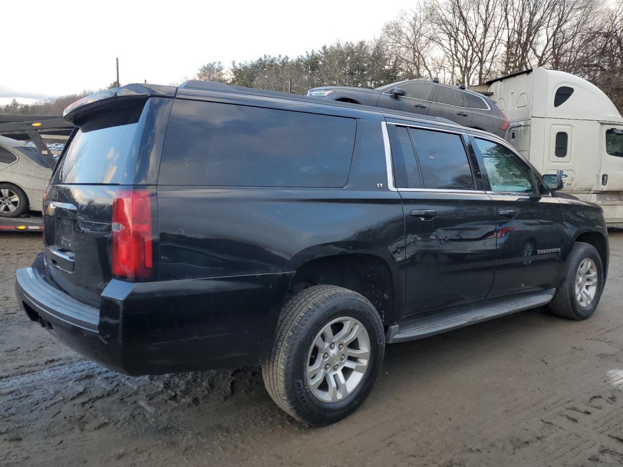 2015 Chevrolet Suburban VIN 1GNSKJKC2FR619288 Copart auction photo, front end damage thumbnail 3