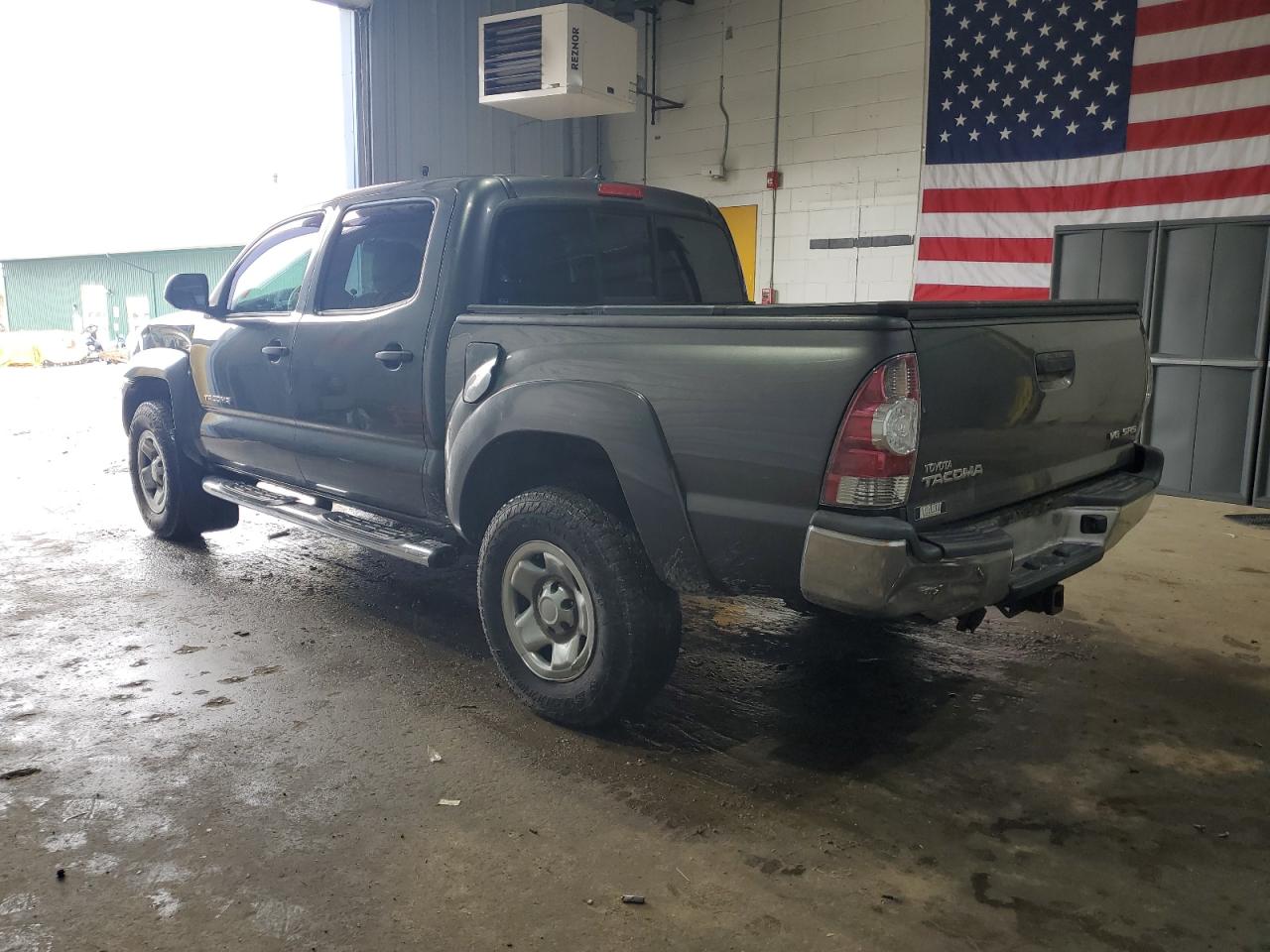 2014 Toyota Tacoma VIN 3TMLU4EN2EM152864 Copart auction photo, front end / side damage thumbnail 2